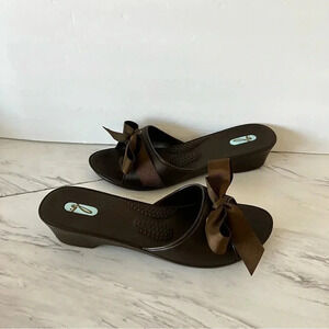 Oka-b Sandals Ribbon Bow Tie Size M/L fits 8-9 Brown Waterproof